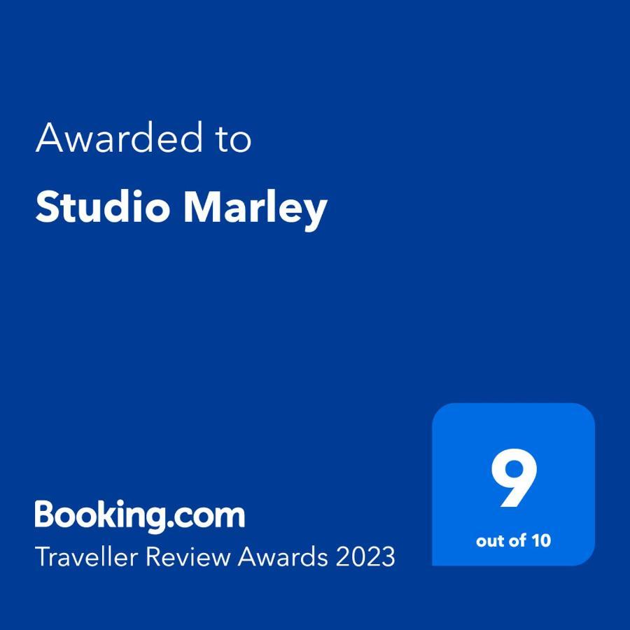 Studio Marley روفينج المظهر الخارجي الصورة